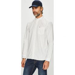 Tommy Jeans - Koszula. Białe koszule męskie Tommy Jeans, m, bez wzorów, z bawełny, casualowe, bez kołnierzyka, bez ramiączek. W wyprzedaży za 269.90 zł.