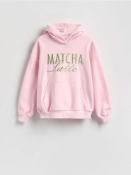 Bluza oversize z haftem - pastelowy róż. Czerwone bluzy damskie Reserved, l, bez wzorów, z bawełny, bez ramiączek, bez kaptura. Za 129.99 zł.