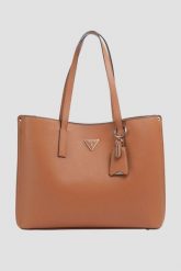 GUESS Brązowa shopperka damska Meridian. Brązowe shopperki damskie Guess, z aplikacjami, ze skóry ekologicznej, duże, bez dodatków. W wyprzedaży za 565.99 zł.