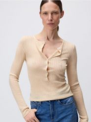 Sweter z lyocellu - Inny. Swetry nierozpinane damskie Reserved, l, bez wzorów, z dzianiny, bez kołnierzyka, bez ramiączek. W wyprzedaży za 59.99 zł.