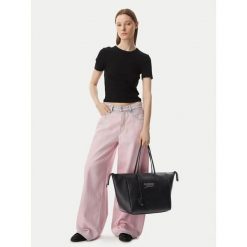 Torebka Tommy Jeans. Czarne shopperki damskie Tommy Jeans, bez wzorów, z jeansu, bez dodatków. Za 529.99 zł.