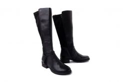 RIEKER Z9564-00 black, kozaki damskie. Czarne kozaki damskie Rieker, na zimę, bez wzorów, bez obcasa, na obcasie, bez zapięcia. Za 499.90 zł.