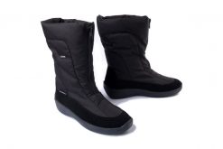 MANITU 990986-1 schwarz, śniegowce damskie. Czarne śniegowce damskie Manitu, z polaru, bez zapięcia. Za 499.90 zł.