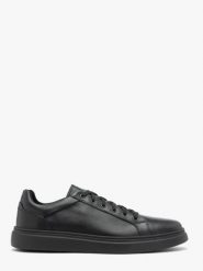 Czarne sznurowane półbuty sportowe. Czarne buty sportowe męskie Ryłko, bez wzorów, ze skóry, bez zapięcia, trekkingowe. Za 479.99 zł.