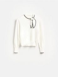 Sweter z dodatkiem wiskozy - złamana biel. Swetry nierozpinane damskie Reserved, l, bez wzorów, z dzianiny, bez kołnierzyka, bez ramiączek. Za 119.99 zł.