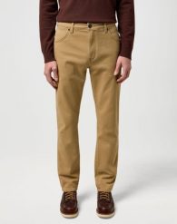 MESKIE SPODNIE WRANGLER LARSTON TIGERS EYE 112371642. Spodnie materiałowe męskie Wrangler, bez wzorów, z materiału. Za 219.99 zł.