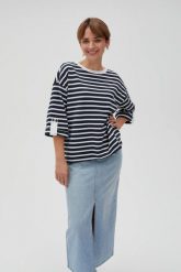 Bluza oversize w paski z szerokimi rękawami granatowa. Bluzy damskie MOODO, l, bez wzorów, z bawełny, bez ramiączek, bez kaptura. Za 99.99 zł.