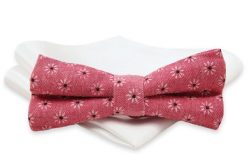 Malinowa Mucha Męska -ALTIES- z Białą Poszetką, w Kwiaty, Motyw Florystyczny, Matowa. Czerwone krawaty i muchy Alties, bez wzorów, eleganckie. Za 54.00 zł.