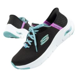 Buty sportowe damskie Skechers SLIP-INS. Czarne obuwie sportowe damskie Skechers, bez wzorów, z tkaniny, bez zapięcia, trekkingowe. Za 279.00 zł.