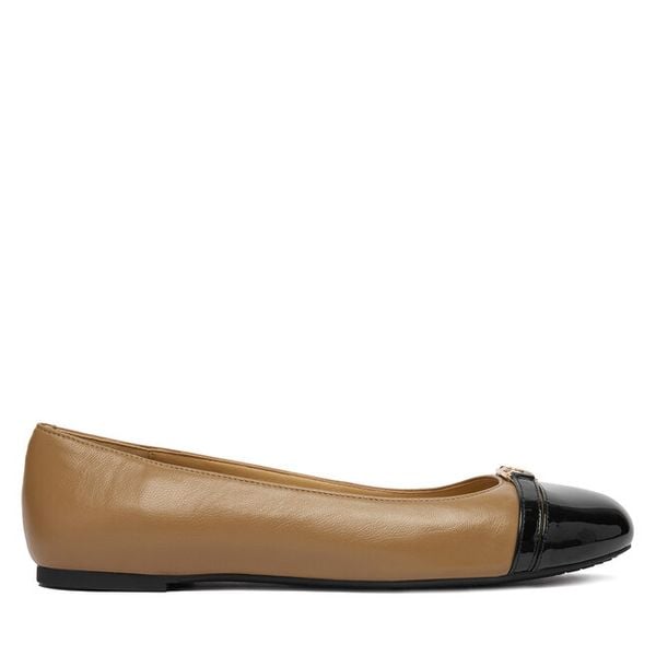 Baleriny MICHAEL Michael Kors. Brązowe balerinki damskie MICHAEL Michael Kors, bez wzorów, bez obcasa, bez zapięcia. Za 419.99 zł.