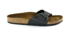 Birkenstock Madrid Klapki Dorosłych. Czarne klapki męskie Birkenstock, bez wzorów, z materiału, bez zapięcia. Za 380.66 zł.