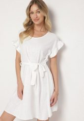 Biała Sukienka Ozdobiona Falbankami i Paskiem Izulira. Białe sukienki damskie Born2be, uniwersalny, bez wzorów, eleganckie, bez kołnierzyka, bez ramiączek, mini. Za 79.99 zł.