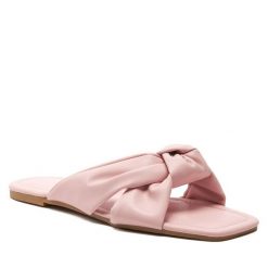 Klapki ONLY Shoes. Czerwone klapki damskie ONLY Shoes, bez wzorów, bez obcasa, bez zapięcia. Za 119.99 zł.