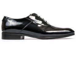 Czarne lakierki - wiedenki / oxfordy 6900-lakier T31. Czarne buty wizytowe męskie Modini Moda Męska, bez wzorów, z lakierowanej skóry, bez obcasa, bez zapięcia. W wyprzedaży za 333.00 zł.