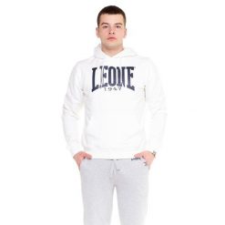Męska bluza z kapturem Leone 1947 unbrushed – lekka bluza. Białe bluzy męskie LEONE 1947 APPAREL, l, bez wzorów, z tkaniny, sportowe, bez ramiączek, z kapturem. W wyprzedaży za 139.75 zł.