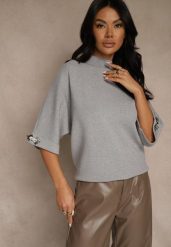 Szary Sweter z Cyrkoniami przy Rękawach Corentusa. Szare swetry nierozpinane damskie Renee, m, z aplikacjami, z jeansu, casualowe, bez kołnierzyka, bez ramiączek. Za 79.99 zł.