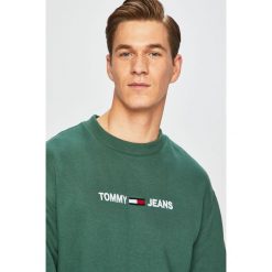Tommy Jeans - Bluza. Zielone bluzy męskie Tommy Jeans, l, z aplikacjami, z bawełny, bez ramiączek, bez kaptura. W wyprzedaży za 199.90 zł.