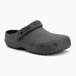 Klapki Crocs Classic Crafted Clog. Czarne klapki damskie Crocs, bez wzorów, bez obcasa, bez zapięcia. Za 289.00 zł.