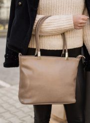 Shopperka skórzana DAN-A t458 beżowa. Brązowe shopperki damskie DAN-A, bez wzorów, ze skóry, bez dodatków. Za 208.99 zł.