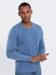 Męski sweter washowany z dekoltem w serek - niebieski V4 OM-SWOS-0108 - XL. Niebieskie swetry męskie Ombre Clothing, l, bez wzorów, z bawełny, bez kołnierzyka, bez ramiączek. W wyprzedaży za 59.99 zł.