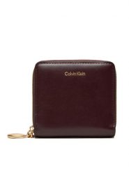 Calvin Klein Portfel Hardware Square Zip Around LV04F1044G Bordowy. Czerwone portfele damskie Calvin Klein, ze skóry. Za 179.99 zł.