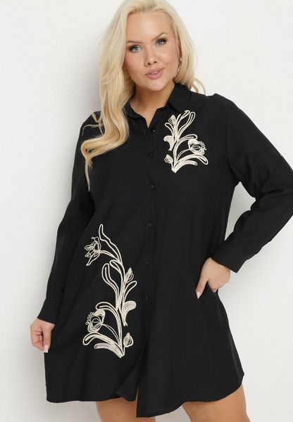 Czarna Koszulowa Sukienka z Wiskozy Zdobiona Kwiatowym Haftem Nalilsa. Czarne sukienki damskie Born2be, na co dzień, plus size, z aplikacjami, z wiskozy, eleganckie, bez kołnierzyka, plus size, bez ramiączek, koszulowe. Za 89.99 zł.
