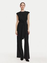 HUGO Kombinezon Kathalia 50571597 Czarny Regular Fit. Czarne sukienki damskie Hugo, bez wzorów, z syntetyku, bez kołnierzyka, bez ramiączek. Za 1,349.00 zł.