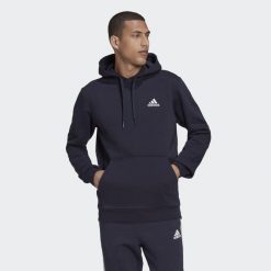 Bluza z kapturem Essentials Fleece. Białe bluzy męskie Adidas, s, bez wzorów, sportowe, bez ramiączek, z kapturem. Za 179.00 zł.