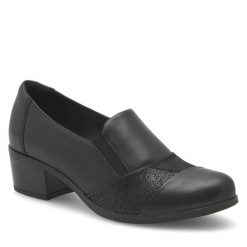 Półbuty Go Soft. Czarne półbuty damskie GO SOFT, bez wzorów, bez obcasa, na obcasie, bez zapięcia. Za 199.99 zł.