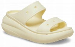 Klapki Dla Dorosłych Crocs Classic Crush. Czerwone klapki damskie Crocs, bez wzorów, z materiału, bez obcasa, bez zapięcia. Za 119.99 zł.