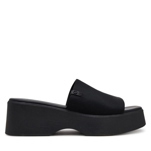 Klapki Aldo. Czarne klapki damskie Aldo, bez wzorów, bez obcasa, bez zapięcia. Za 229.99 zł.