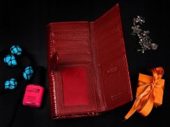 Portfel skórzany damski lakierowany duży dwuczęściowy czerwony Alessandro. Czerwone portfele damskie z lakierowanej skóry. Za 129.99 zł.