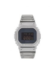 G-Shock Zegarek GM-5600YM-8ER Srebrny. Szare, cyfrowe zegarki męskie G-Shock, bez wzorów, srebrne. Za 1,019.00 zł.
