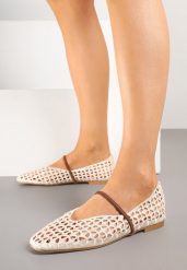 Beżowe Balerinki Boho z Szydełkową Cholewką z Paskiem Vocele. Brązowe balerinki damskie Born2be, na lato, bez wzorów, boho, bez obcasa, bez zapięcia. Za 79.99 zł.