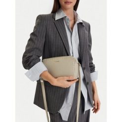 Torebka Lasocki. Szare listonoszki damskie Lasocki, bez wzorów, bez dodatków. Za 159.99 zł.