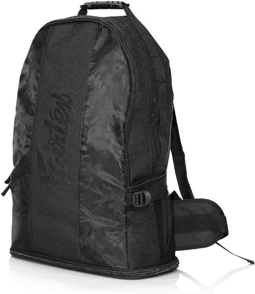 Fairtex Plecak BAG4 Czarny. Czarne plecaki męskie FAIRTEX, bez wzorów, z materiału. Za 319.00 zł.
