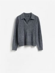 Wełniany sweter - ciemnoszary. Szare swetry nierozpinane damskie Reserved, l, bez wzorów, z dzianiny, bez kołnierzyka, bez ramiączek. Za 259.99 zł.