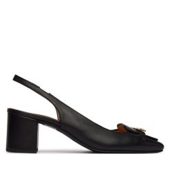 Półbuty LOVE MOSCHINO. Czarne półbuty damskie Love Moschino, bez wzorów, bez obcasa, na płaskiej podeszwie, bez zapięcia. Za 1,139.00 zł.