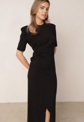 Czarna Bawełniana Sukienka T-shirtowa z Marszczeniem Podkreślającym Talię Timiore. Czarne sukienki damskie Born2be, na co dzień, uniwersalny, bez wzorów, z bawełny, bez kołnierzyka, bez ramiączek, maxi. Za 119.99 zł.
