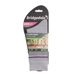 Skarpety do turystyki damskie Bridgedale EVERYDAY UL END LD. Fioletowe skarpetki damskie Bridgedale, bez wzorów, z wełny. Za 57.99 zł.