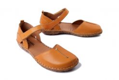 JOSEF SEIBEL 79542 727 850 Rosalie 42 safran, sandały damskie. Żółte sandały damskie Josef Seibel, bez wzorów, z materiału, bez obcasa, bez zapięcia. Za 299.90 zł.