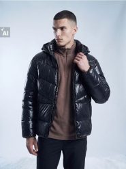 Wodoodporna kurtka puffer z kapturem SNSY PERFORMANCE - czarny. Czarne kurtki sportowe męskie Sinsay, l, bez wzorów, z kapturem, outdoorowe. Za 159.99 zł.