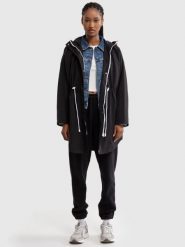 Kurtka damska parka z kapturem czarna Nebula 906. Czarne kurtki damskie BIG STAR, l, bez wzorów, z kapturem. W wyprzedaży za 99.99 zł.