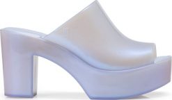 Melissa Klapki Melissa Mule Ad M32233-AL352. Klapki damskie Melissa, bez wzorów, sportowe, bez obcasa, bez zapięcia. Za 377.30 zł.