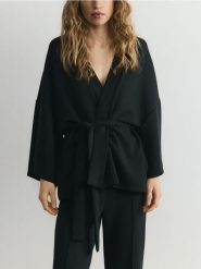 Bluza kimono z modalem - czarny. Czarne bluzy damskie Reserved, l, bez wzorów, z dzianiny, bez ramiączek, bez kaptura. Za 139.99 zł.