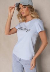 Jasnoniebieski T-shirt z Bawełny z Napisem Zelreti. Niebieskie t-shirty damskie Renee, m, bez wzorów, z bawełny, eleganckie, bez kołnierzyka, bez ramiączek. Za 39.99 zł.