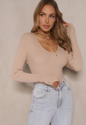 Beżowy Sweter z Wiskozą Ozdobiony Aplikacjami przy Rękawach Sonirita. Brązowe swetry nierozpinane damskie Renee, m, z aplikacjami, z jeansu, biznesowe, bez kołnierzyka, bez ramiączek. Za 79.99 zł.