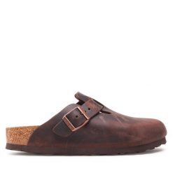 Klapki Birkenstock. Brązowe klapki damskie Birkenstock, bez wzorów, bez obcasa, bez zapięcia. Za 679.99 zł.