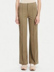 Guess Spodnie materiałowe V5YB11 KCX42 Brązowy Regular Fit. Brązowe spodnie materiałowe damskie Guess, z aplikacjami, z materiału. Za 279.99 zł.