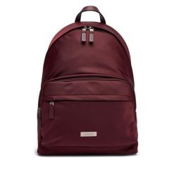 Plecak Calvin Klein. Czerwone plecaki męskie Calvin Klein, bez wzorów, sportowe. Za 479.99 zł.